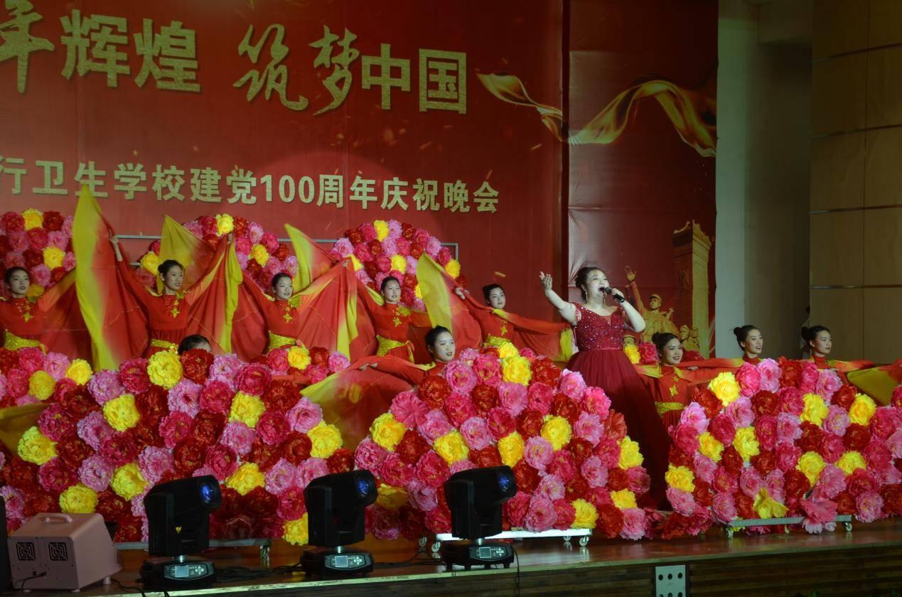 拯救电力塔的泰坦