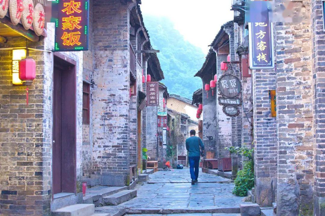 审批“瘦身”与服务增值双向发力